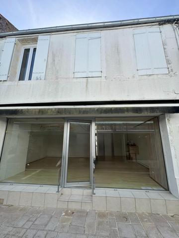 Immeuble à LE CHATEAU-D'OLERON, 17480 - 113m²