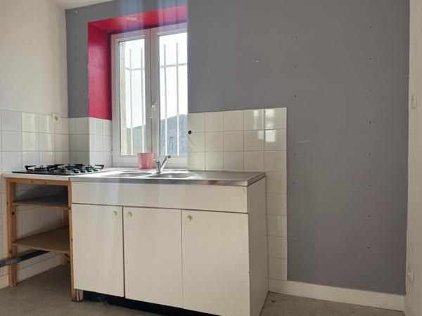 Immeuble à LE CHATEAU-D'OLERON, 17480 - 113m²