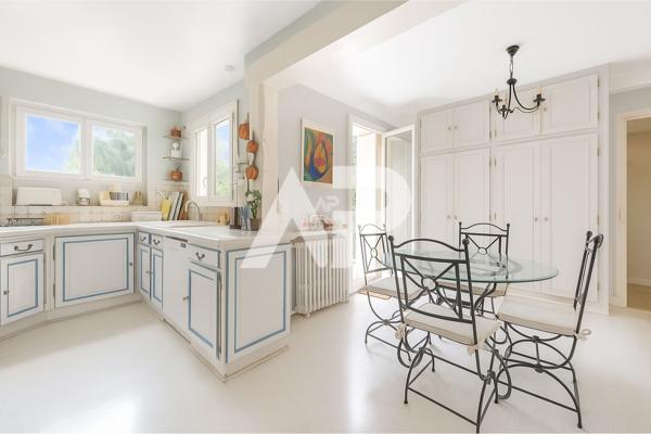 SEVRES CROIX BOSSET- MAISON FAMILIALE 1 245 000 € **  - Référence  680-S