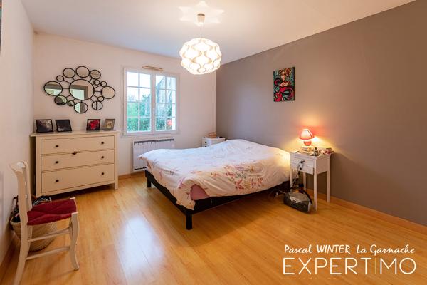 Challans (85300) Maison 5 chambres + bureau, terrain 1000m²