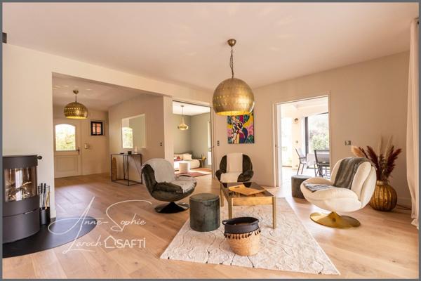 VILLA D'EXCEPTION NICHÉE EN PLEINE NATURE / RÉNOVATION 2023