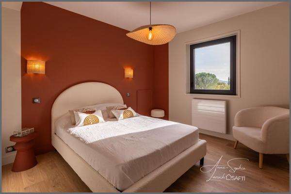 VILLA D'EXCEPTION NICHÉE EN PLEINE NATURE / RÉNOVATION 2023