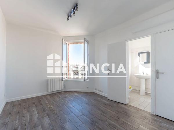 À vendre Studio 15.15 m² - Asnières-sur-seine 92600