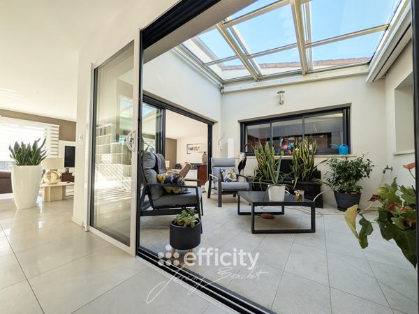 Maison
         6 pièces
        - 165 m² Bien prestige 458 000 € *