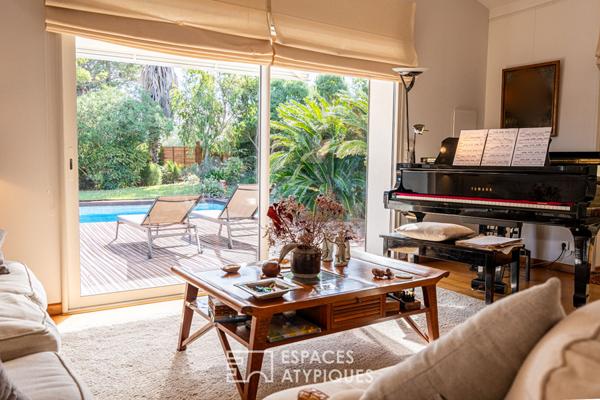 Villa avec piscine et jardin luxuriant dans le quartier du Golf