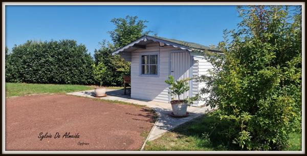 Maison à vendre 6 pièces MANZIAT (01)proche MACON plain-pied 140 m²,terrain 2500 m², garage 66 m²