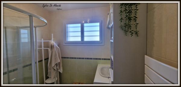 Maison à vendre 6 pièces MANZIAT (01)proche MACON plain-pied 140 m²,terrain 2500 m², garage 66 m²