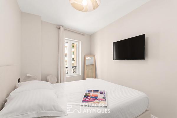 L’esprit cocon sous les toits : appartement de caractère et son grenier au coeur du Vieil Antibes