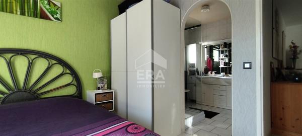 MAISON CONTEMPORAINE AVEC PISCINE ET DEPENDANCES