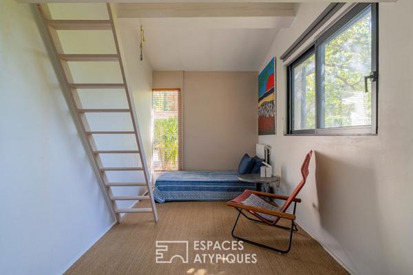 Élégante maison des années 50 avec dépendance et piscine