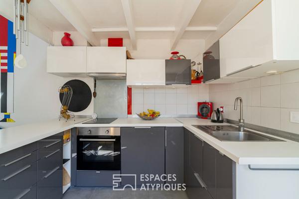 Élégante maison des années 50 avec dépendance et piscine