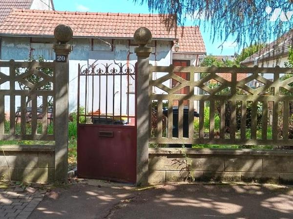 Maison individuelle non mitoyenne sur 398m² à rénover en totalité