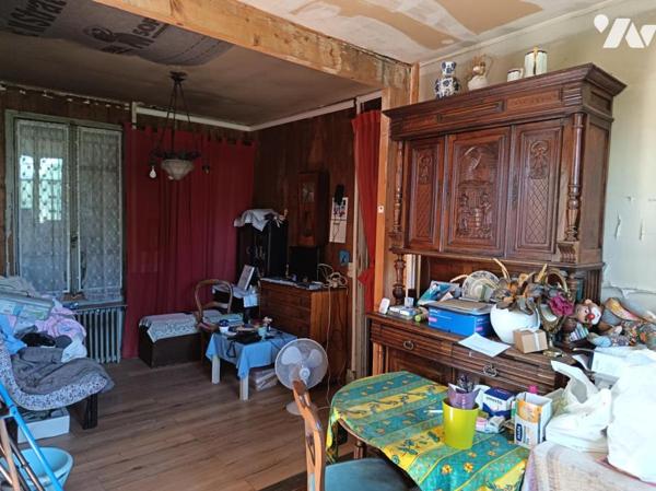 Maison individuelle non mitoyenne sur 398m² à rénover en totalité