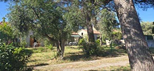 Dpt Var (83), à vendre TOULON maison 5 pièces + terrain 1000m² + garage.
