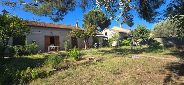 Dpt Var (83), à vendre TOULON maison 5 pièces + terrain 1000m² + garage.