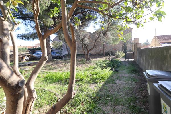 Dpt Var (83), à vendre TOULON maison 5 pièces + terrain 1000m² + garage.