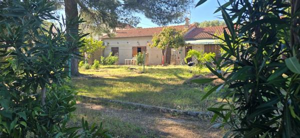 Dpt Var (83), à vendre TOULON maison 5 pièces + terrain 1000m² + garage.