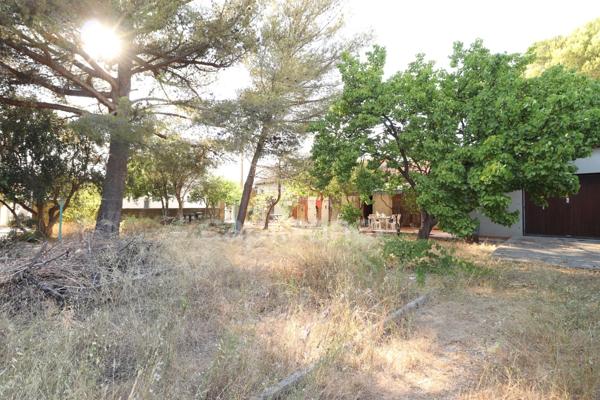 Dpt Var (83), à vendre TOULON maison 5 pièces + terrain 1000m² + garage.