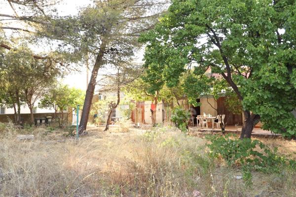 Dpt Var (83), à vendre TOULON maison 5 pièces + terrain 1000m² + garage.