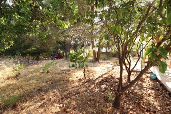 Dpt Var (83), à vendre TOULON maison 5 pièces + terrain 1000m² + garage.