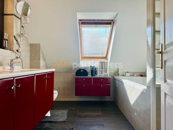 Vente
                Maison102 m² - 5 Pièces -
                    CARENTAN LES MARAIS (50500)