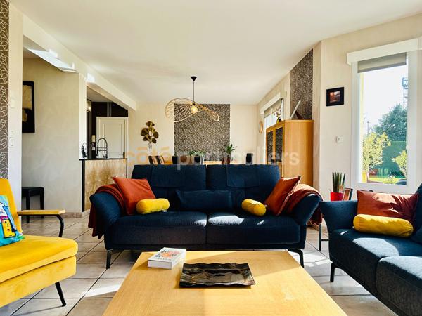 Vente
                Maison102 m² - 5 Pièces -
                    CARENTAN LES MARAIS (50500)