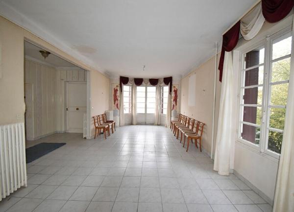 Maison à vendre    6 pièces •  Cosne-Cours-sur-Loire
