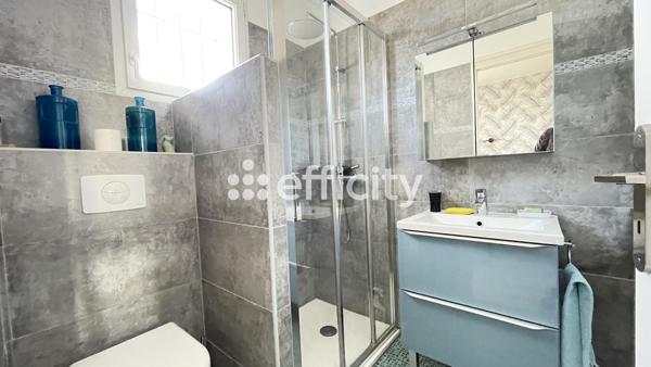 Maison
         4 pièces
        - 122 m² 387 000 €*