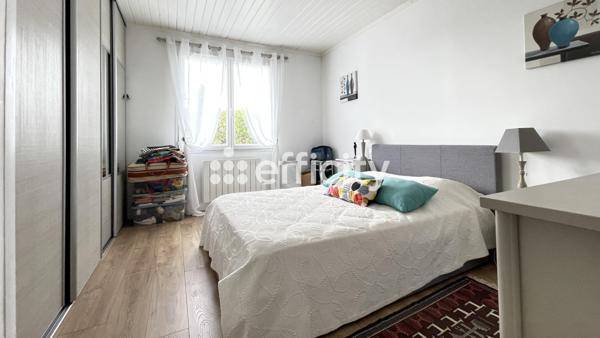 Maison
         4 pièces
        - 122 m² 387 000 €*