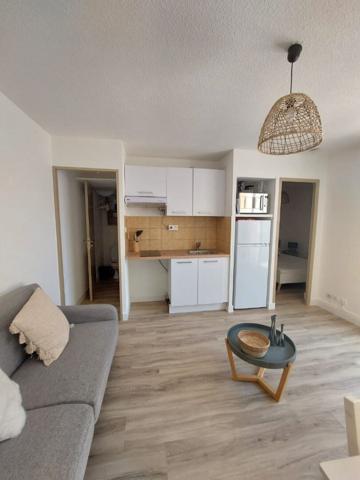 APPARTEMENT T2 MEUBLE - SETE