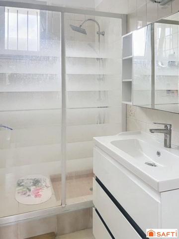 Maison T4 - 70 m2 - 3 chambres - terrain 567 m2 - combles aménageables avec entrée indépendante par l'extérieure idéal profession liberale