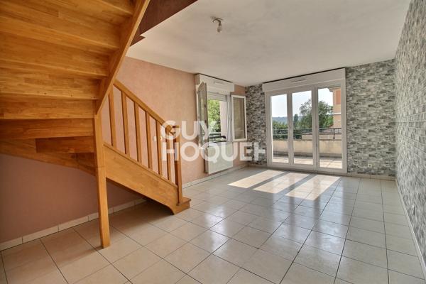 À vendre – Duplex avec terrasse, parking et cave à Neuves-Maisons