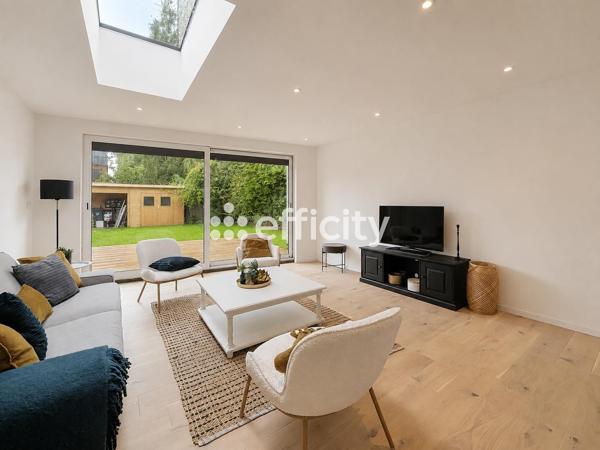 Maison
         5 pièces
        - 115 m² 530 000 € *