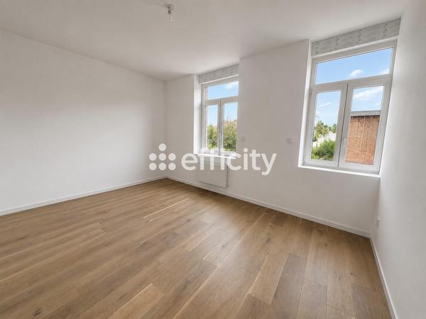 Maison
         5 pièces
        - 115 m² 530 000 € *