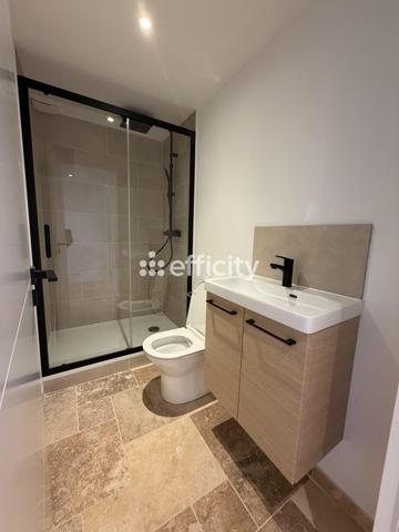 Maison
         5 pièces
        - 115 m² 530 000 € *