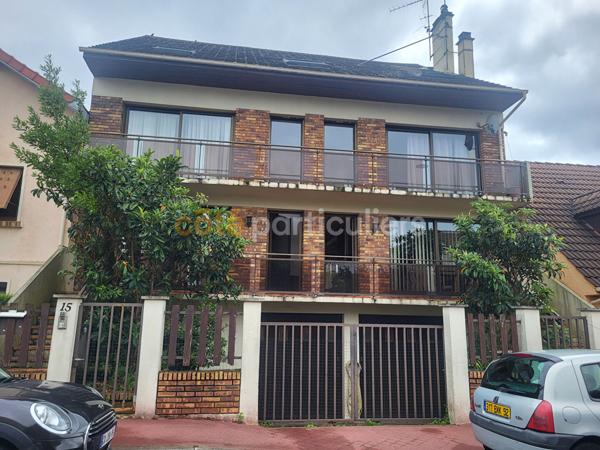Vente
                Immeuble320 m² - 12 Pièces -
                    CLAMART (92140)