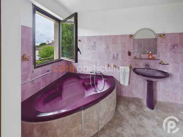 Vente
                Immeuble320 m² - 12 Pièces -
                    CLAMART (92140)