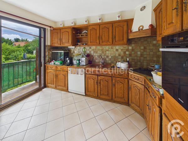 Vente
                Immeuble320 m² - 12 Pièces -
                    CLAMART (92140)