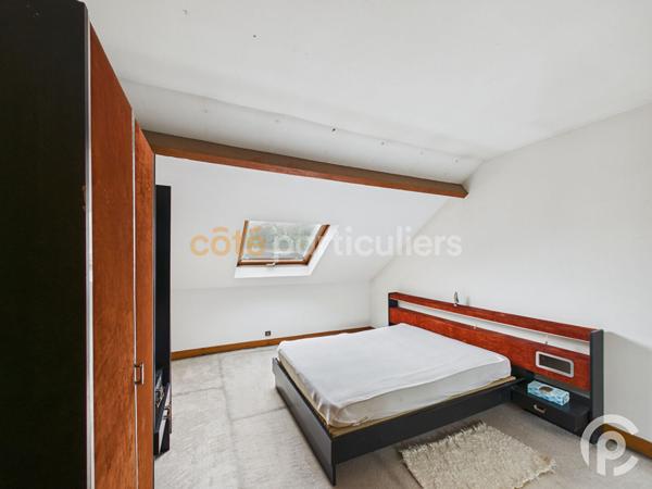 Vente
                Immeuble320 m² - 12 Pièces -
                    CLAMART (92140)