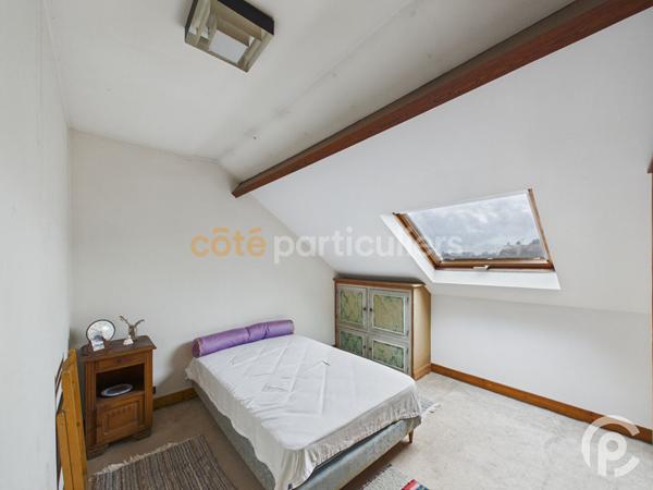 Vente
                Immeuble320 m² - 12 Pièces -
                    CLAMART (92140)