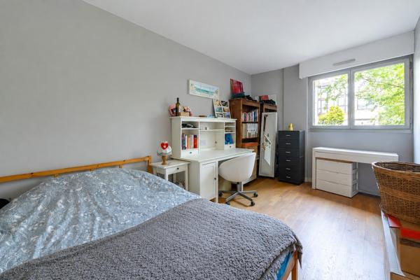 Appartement
         5 pièces
        - 131 m² Exclusivité 855 000 € *