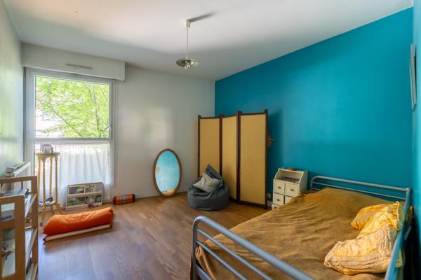 Appartement
         5 pièces
        - 131 m² Exclusivité 855 000 € *