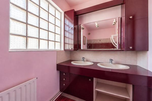 Appartement
         5 pièces
        - 131 m² Exclusivité 855 000 € *