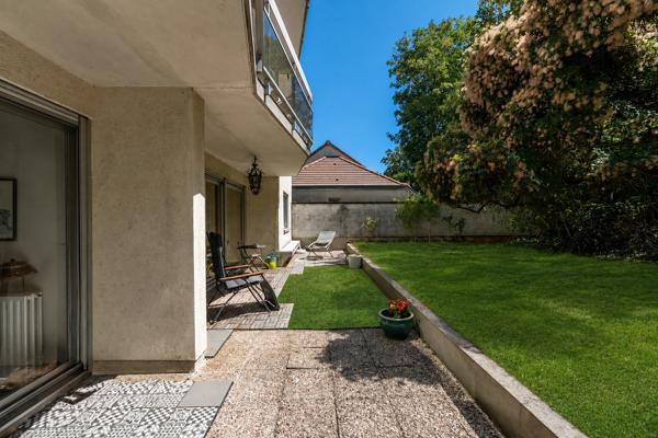 Appartement
         5 pièces
        - 131 m² Exclusivité 855 000 € *