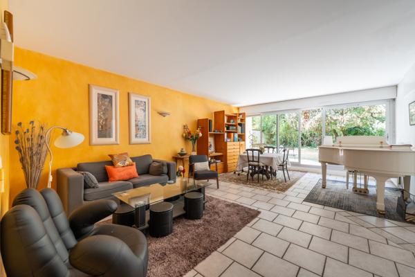 Appartement
         5 pièces
        - 131 m² Exclusivité 855 000 € *