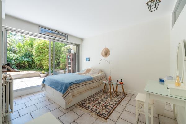Appartement
         5 pièces
        - 131 m² Exclusivité 855 000 € *