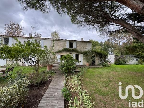 Maison à vendre 8 pièces 220 m² Saint-Xandre
