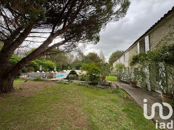 Maison à vendre 8 pièces 220 m² Saint-Xandre