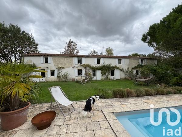 Maison à vendre 8 pièces 220 m² Saint-Xandre