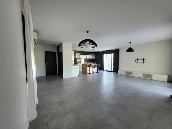 Sérignan-du-Comtat (84830) Maison avec piscine Sérignan du Comtat